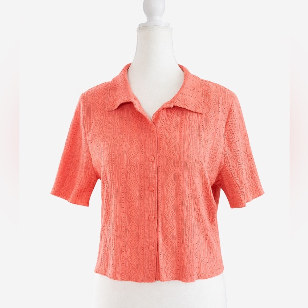 Chocolate USA Coral Textured Button-Front Blouse, Size L